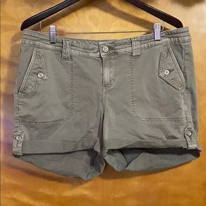 Torrid shorts size 16